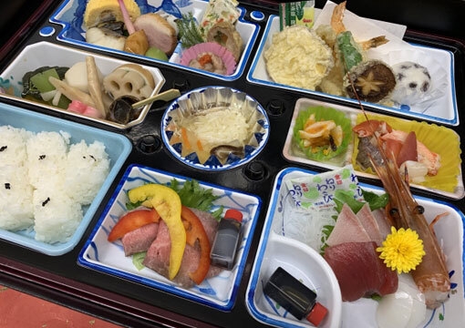 会席弁当