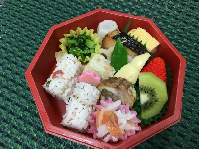 八角弁当